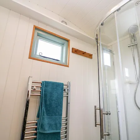 Lower Trewern Shepherds Hut Holiday home Penzance